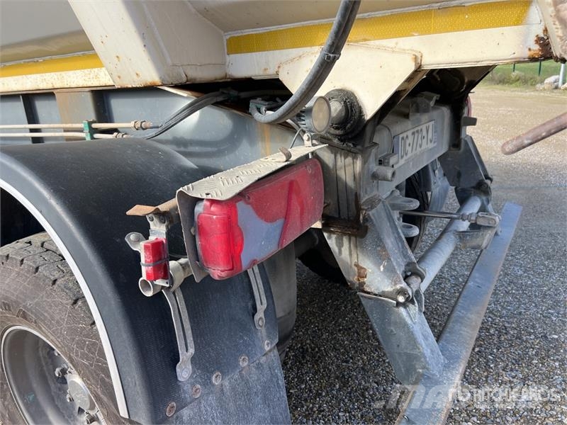 BFG Tri/A Semi-Remorque Benne 3 Essieux End Dump T Kallur-haagised