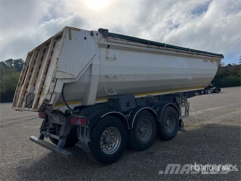 BFG Tri/A Semi-Remorque Benne 3 Essieux End Dump T Kallur-haagised