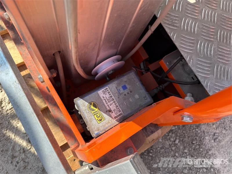  Bianchin Minlift Vertical Mast Lift Vertikalna dvigala