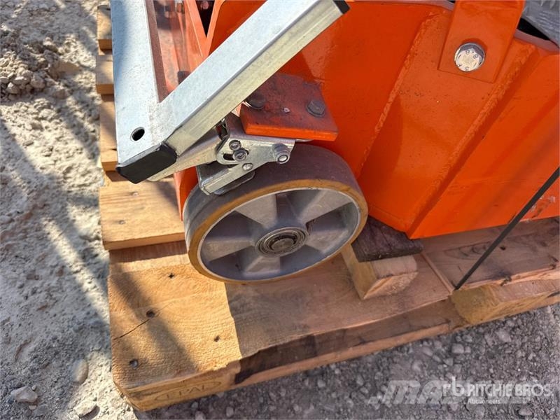  Bianchin Minlift Vertical Mast Lift Vertikalna dvigala