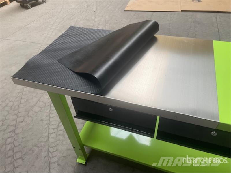 Big Red Work Bench TRGL209-2 Altri componenti