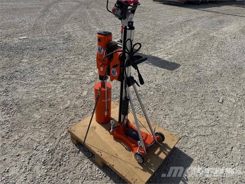Bisonte EC 2800 Drill Equipment Rezervni delovi i oprema za bušenje