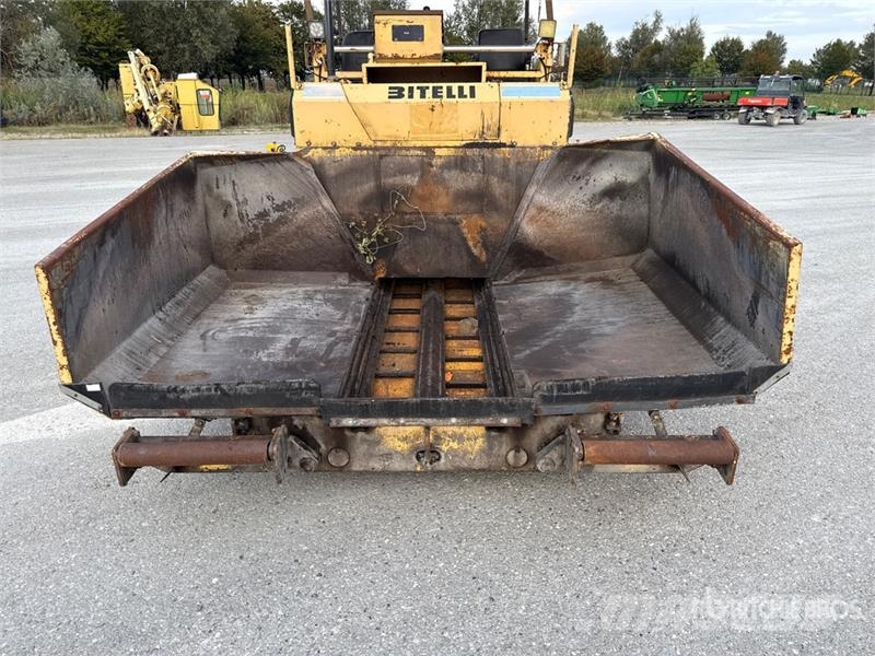 Bitelli BB130 Asphalt Paver 아스팔트 포장장비