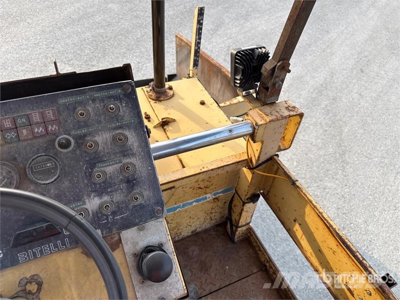 Bitelli BB130 Asphalt Paver 아스팔트 포장장비