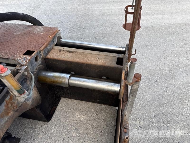 Bitelli BB130 Asphalt Paver 아스팔트 포장장비