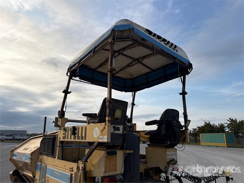 Bitelli BB130 Asphalt Paver 아스팔트 포장장비