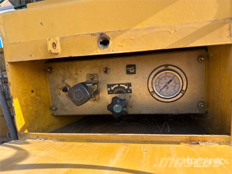 Bitelli BB740DT Wheel Asphalt Paver Asfaltsläggningsmaskiner