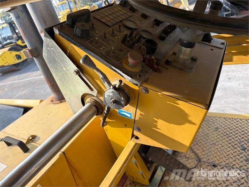 Bitelli BB740DT Wheel Asphalt Paver Asfaltsläggningsmaskiner