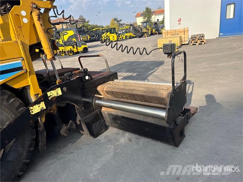 Bitelli BB740DT Wheel Asphalt Paver Asfaltsläggningsmaskiner
