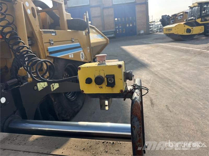 Bitelli BB740DT Wheel Asphalt Paver Asfaltsläggningsmaskiner