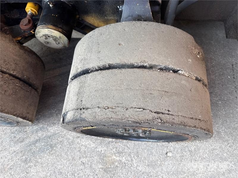 Bitelli BB740DT Wheel Asphalt Paver Asfaltsläggningsmaskiner