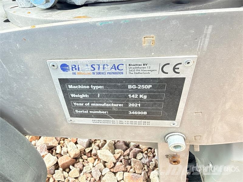  Blastrac BG-250P Rectifieuse Thermique Grinding Ma Sonstige Baumaschinen