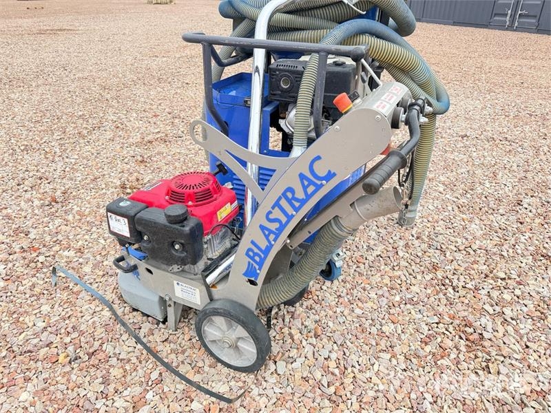  Blastrac BG-250P Rectifieuse Thermique Grinding Ma Sonstige Baumaschinen