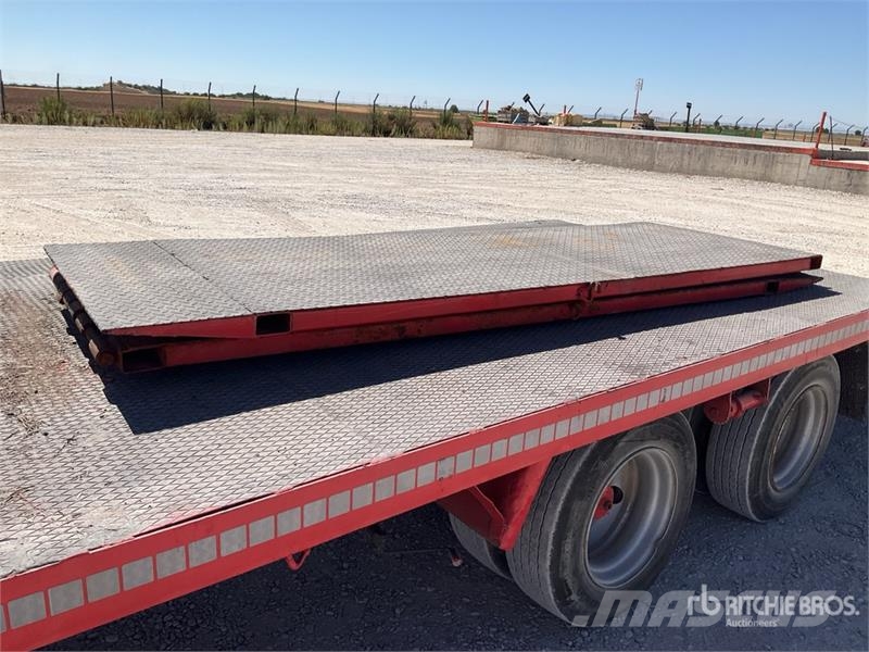 Blumhardt SAL38.22/122 20000 kg 11.7 m T/A Step Deck Trailer Tieflader