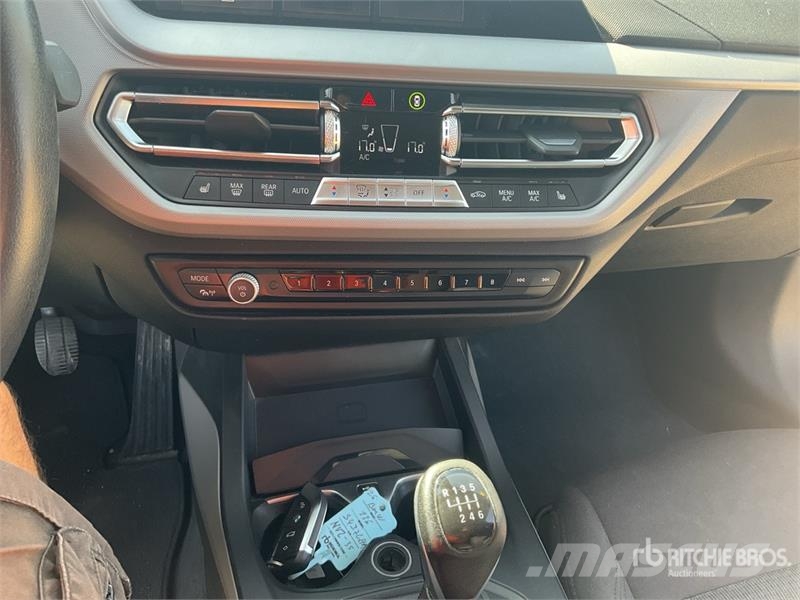 BMW 116 Automobile Автомобілі