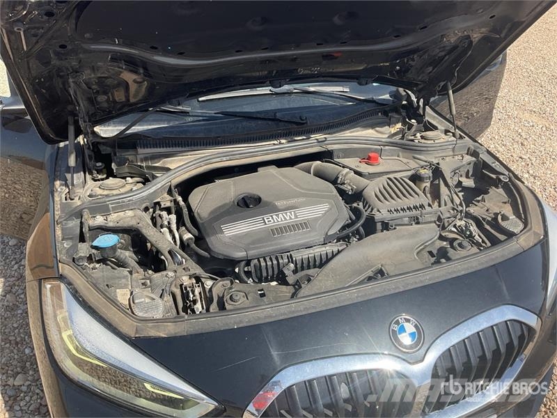 BMW 116 Automobile Автомобілі