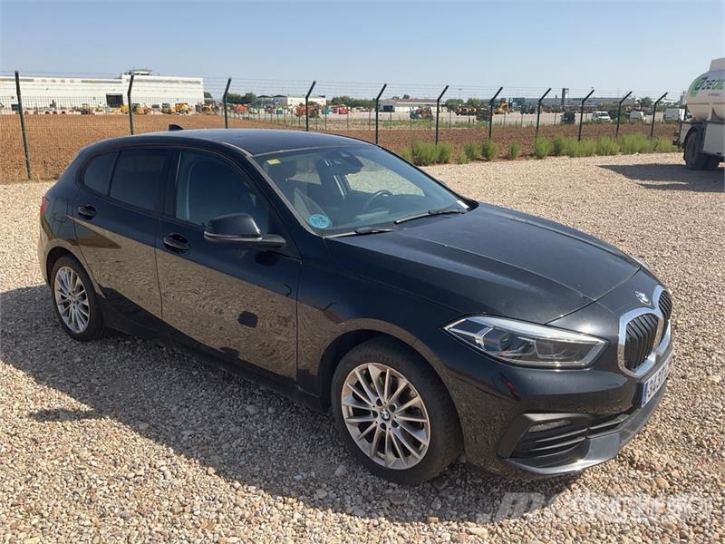 BMW 116 Automobile Автомобілі