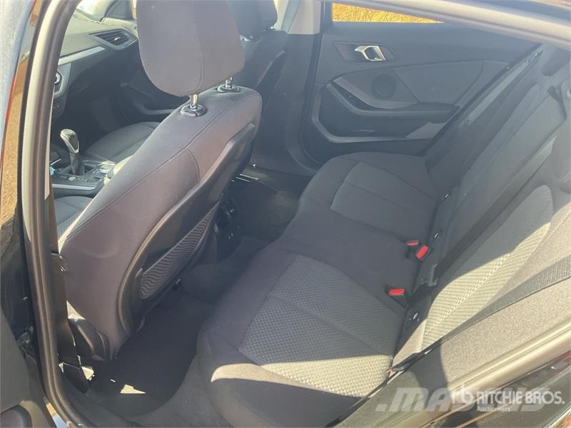 BMW 116 Automobile Автомобілі