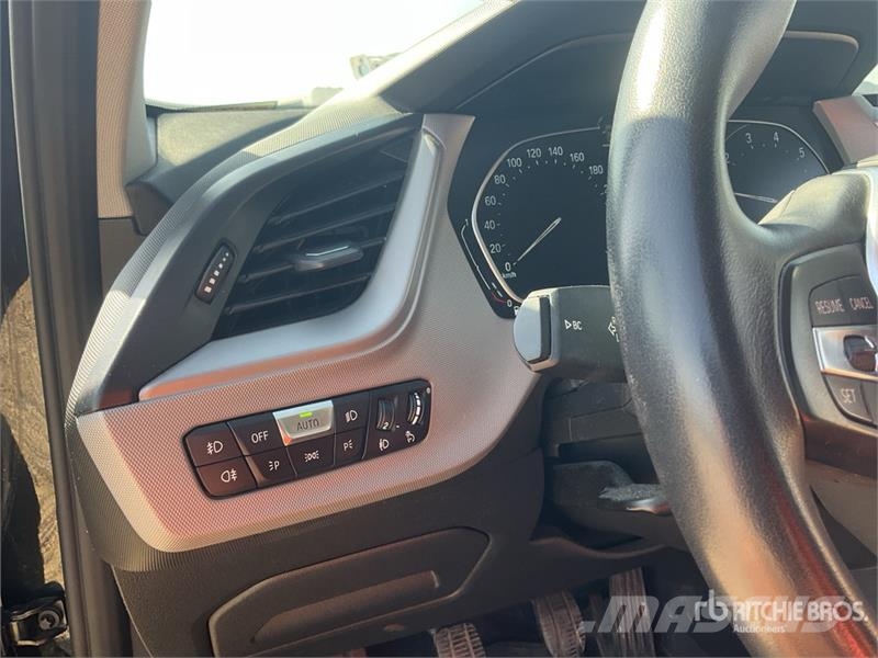 BMW 116 Automobile Автомобілі