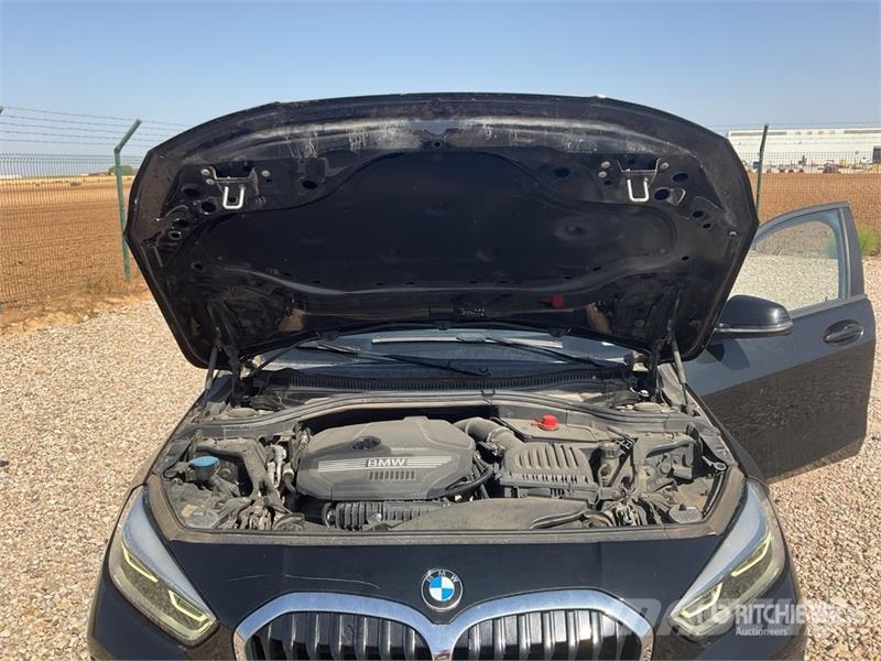 BMW 116 Automobile Автомобілі