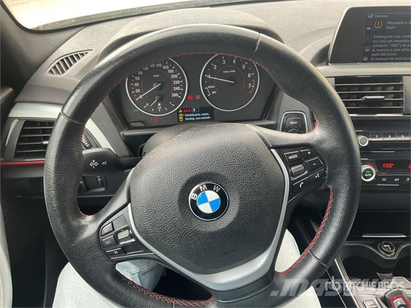 BMW 118i Automobile Автомобілі