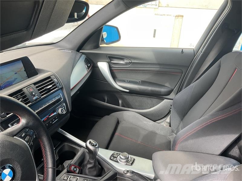 BMW 118i Automobile Автомобілі