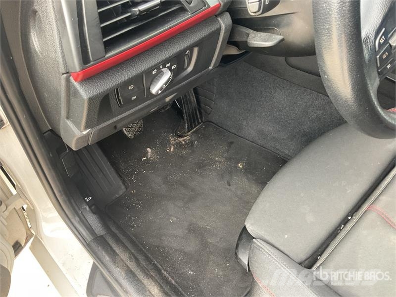 BMW 118i Automobile Автомобілі