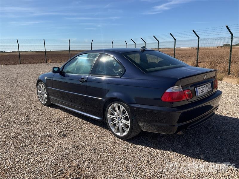 BMW 320 Automobile Voiture