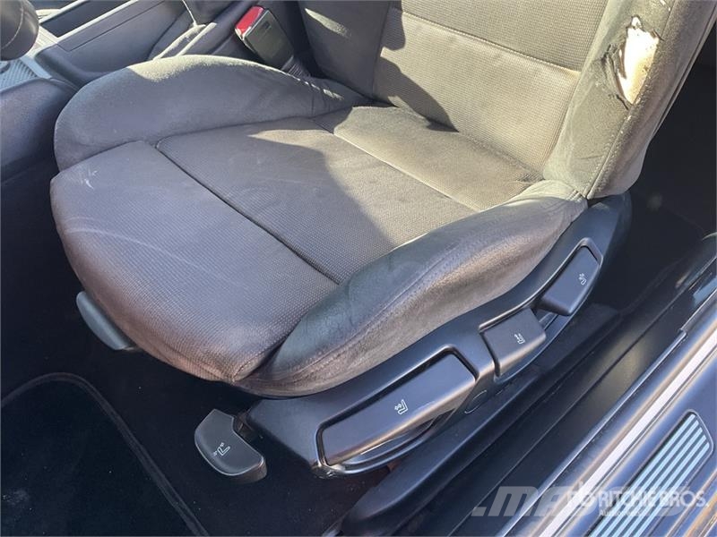 BMW 320 Automobile Voiture