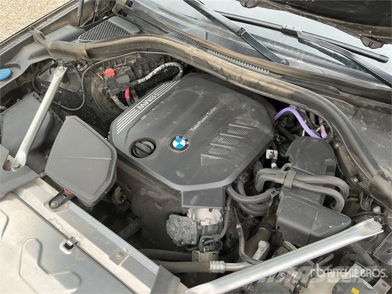 BMW X3 Xdrive 20D SUV Автомобілі