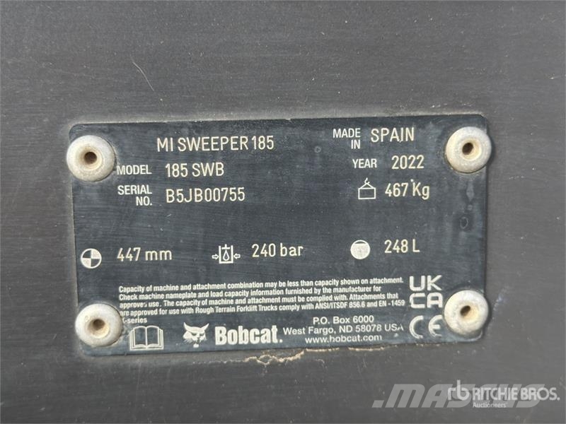 Bobcat 185 SWB Skid Steer Broom Cepillos