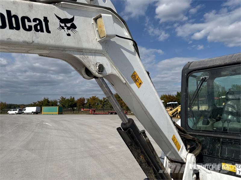 Bobcat 341G Mini kotrók < 7t