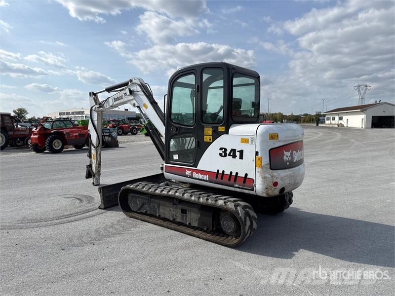 Bobcat 341G Mini kotrók < 7t