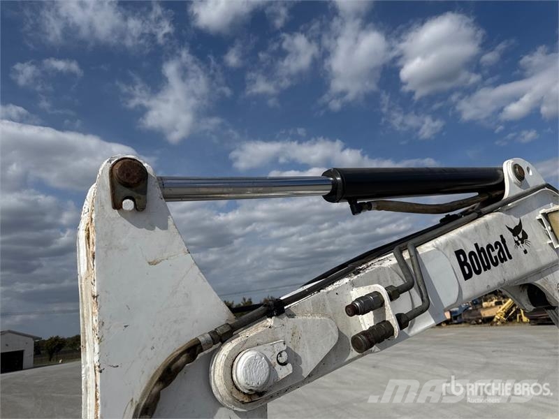Bobcat 341G Mini kotrók < 7t