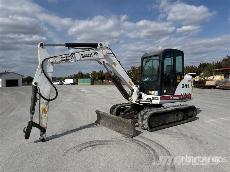 Bobcat 341G Mini kotrók < 7t