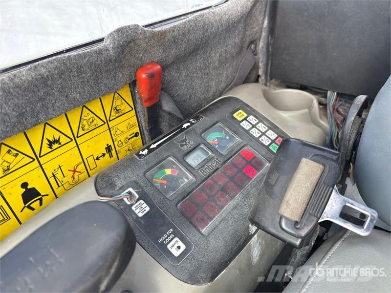 Bobcat 341G Mini kotrók < 7t
