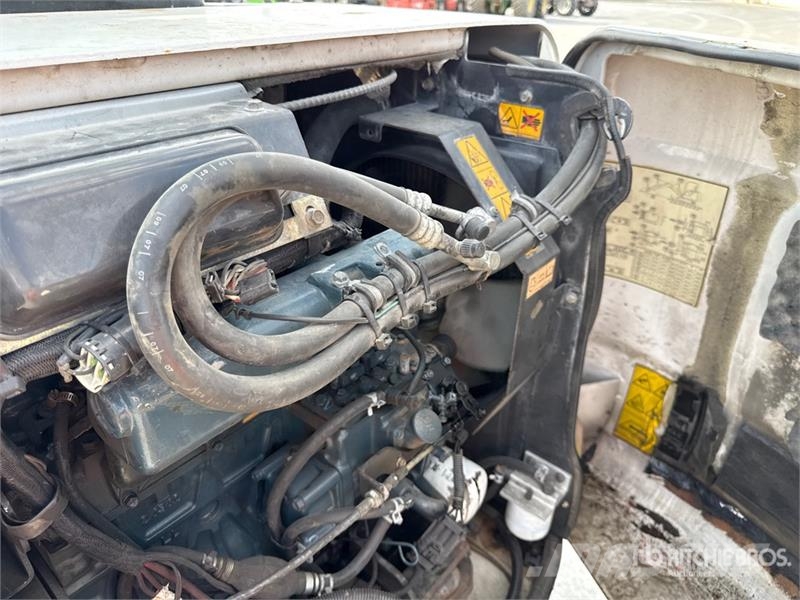 Bobcat 341G Mini kotrók < 7t