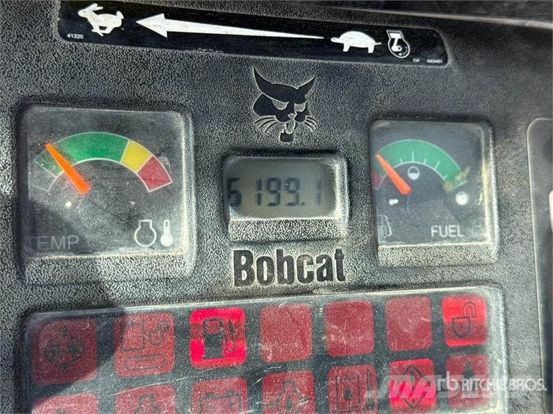 Bobcat 341G Mini kotrók < 7t