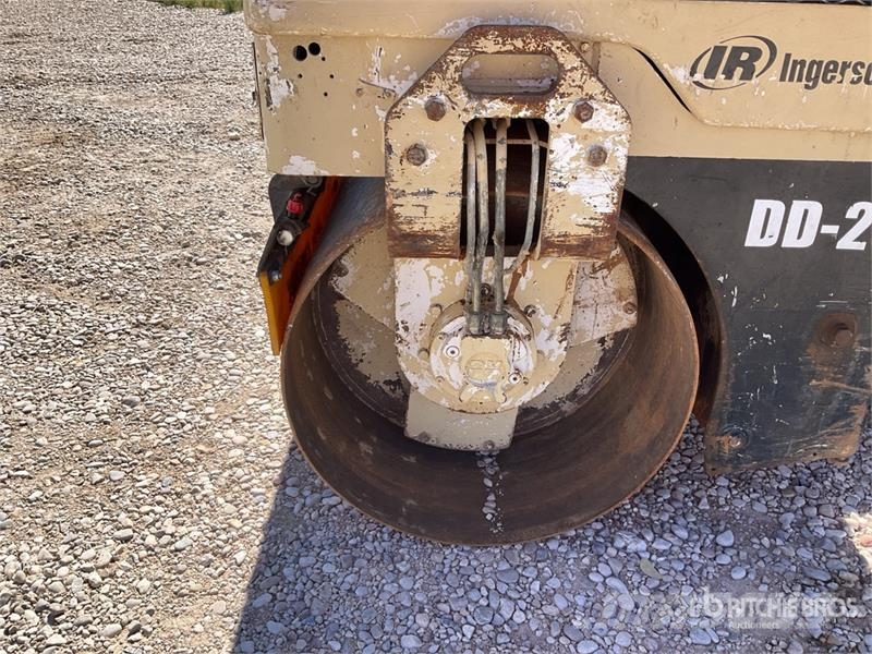 Bobcat BCA24 Double Drum Roller مداحل ثنائية الاسطوانة
