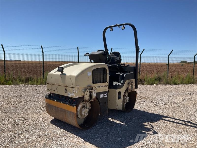 Bobcat BCA24 Double Drum Roller مداحل ثنائية الاسطوانة