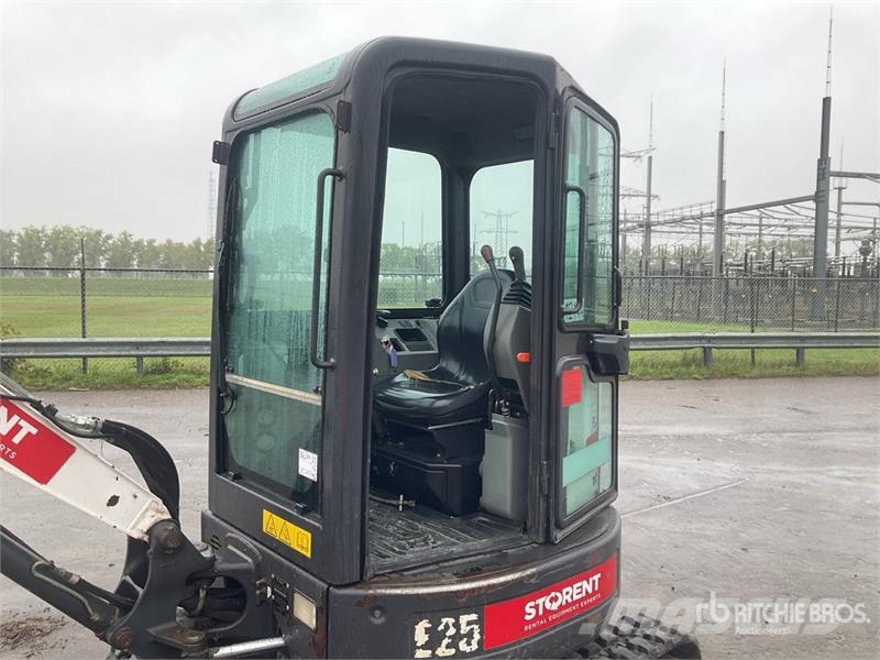 Bobcat E25 Mini Excavator Mini excavators < 7t