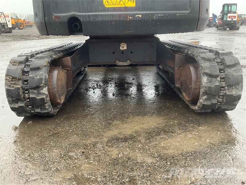 Bobcat E25 Mini Excavator Mini excavators < 7t