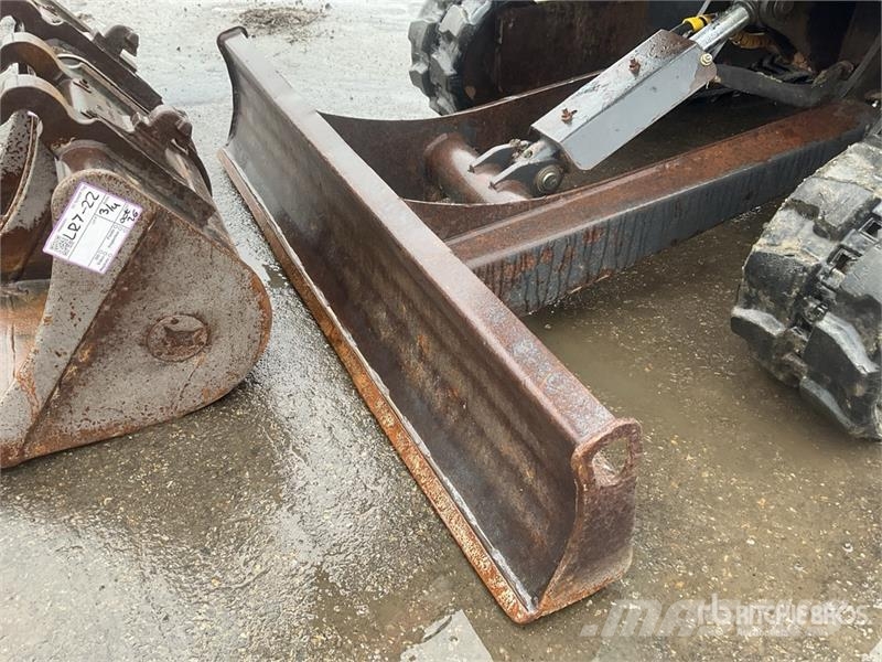 Bobcat E25 Mini Excavator Mini excavators < 7t