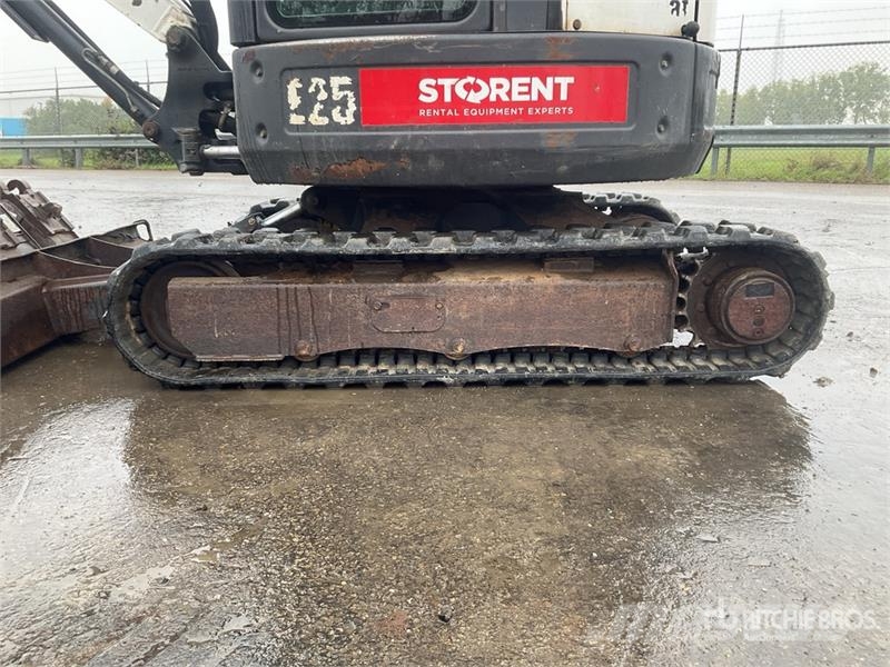 Bobcat E25 Mini Excavator Mini excavators < 7t