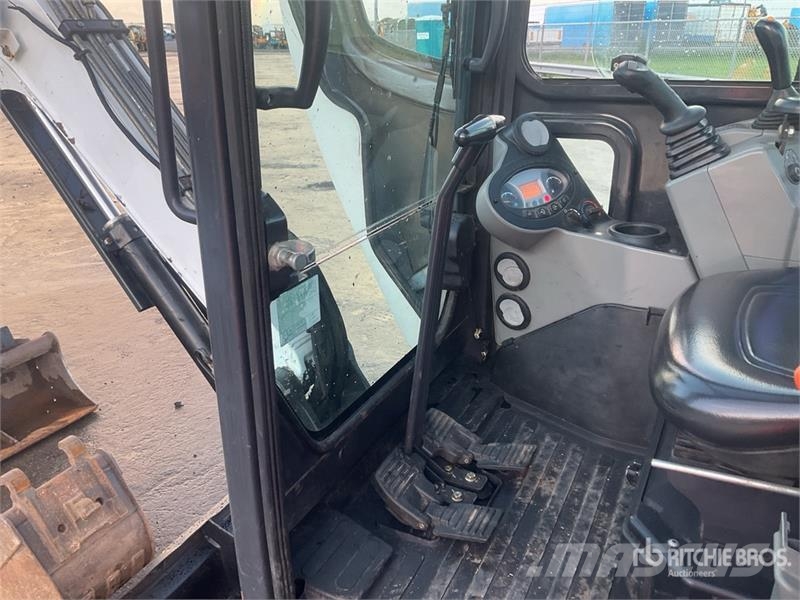 Bobcat E25 Mini Excavator Minigraafmachines < 7t
