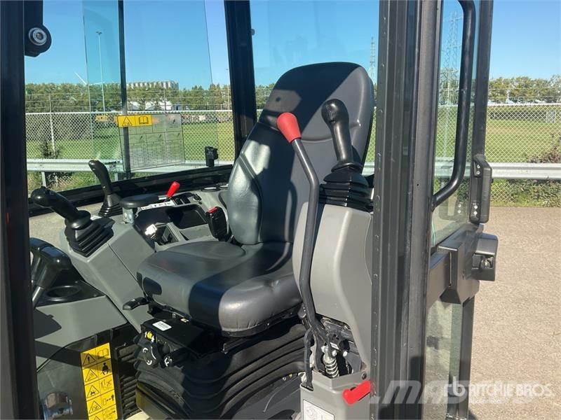 Bobcat E27 Mini Excavator Mini bagri <7t