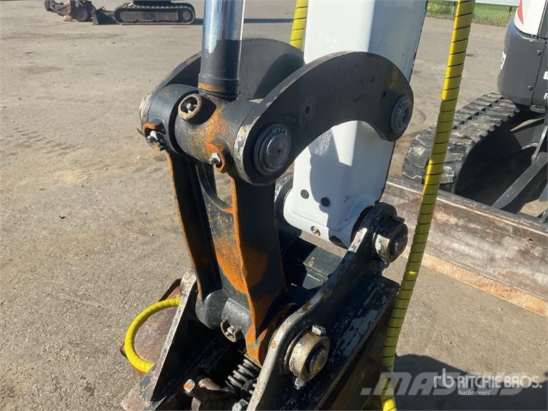 Bobcat E27 Mini Excavator Mini bagri <7t