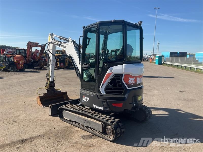 Bobcat E27 Mini Excavator Mini bagri <7t