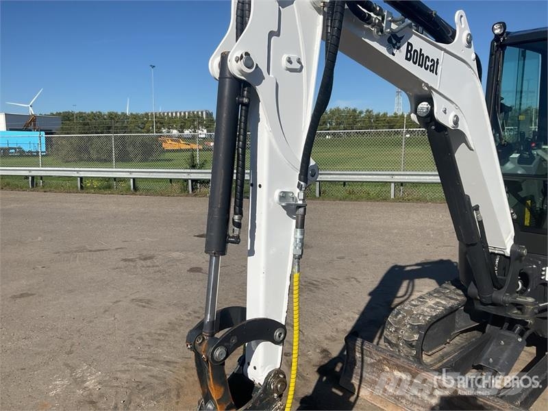 Bobcat E27 Mini Excavator Mini bagri <7t