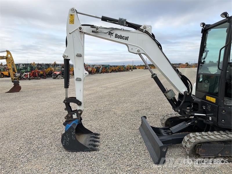 Bobcat E34 Mini Excavator Мини екскаватори < 7 т